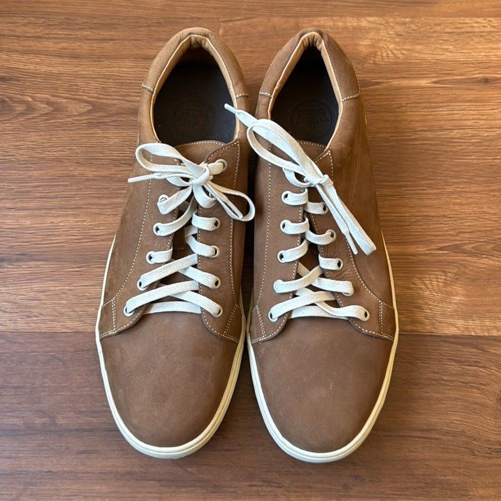 NWOT Peter Millar Suede Sneakers - 14M